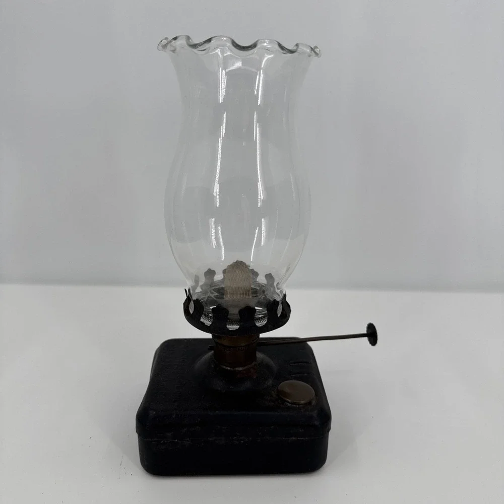 Antique Adams & Westlake‎ Co. Compact Table Top Kerosene Oil Lamp Tin Tank Glass